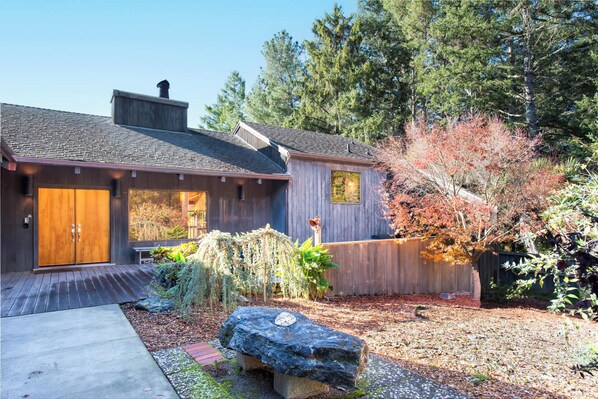Exterior - Serene 3 BDRM with Hot Tub & EV Charger (Sea Ranch)