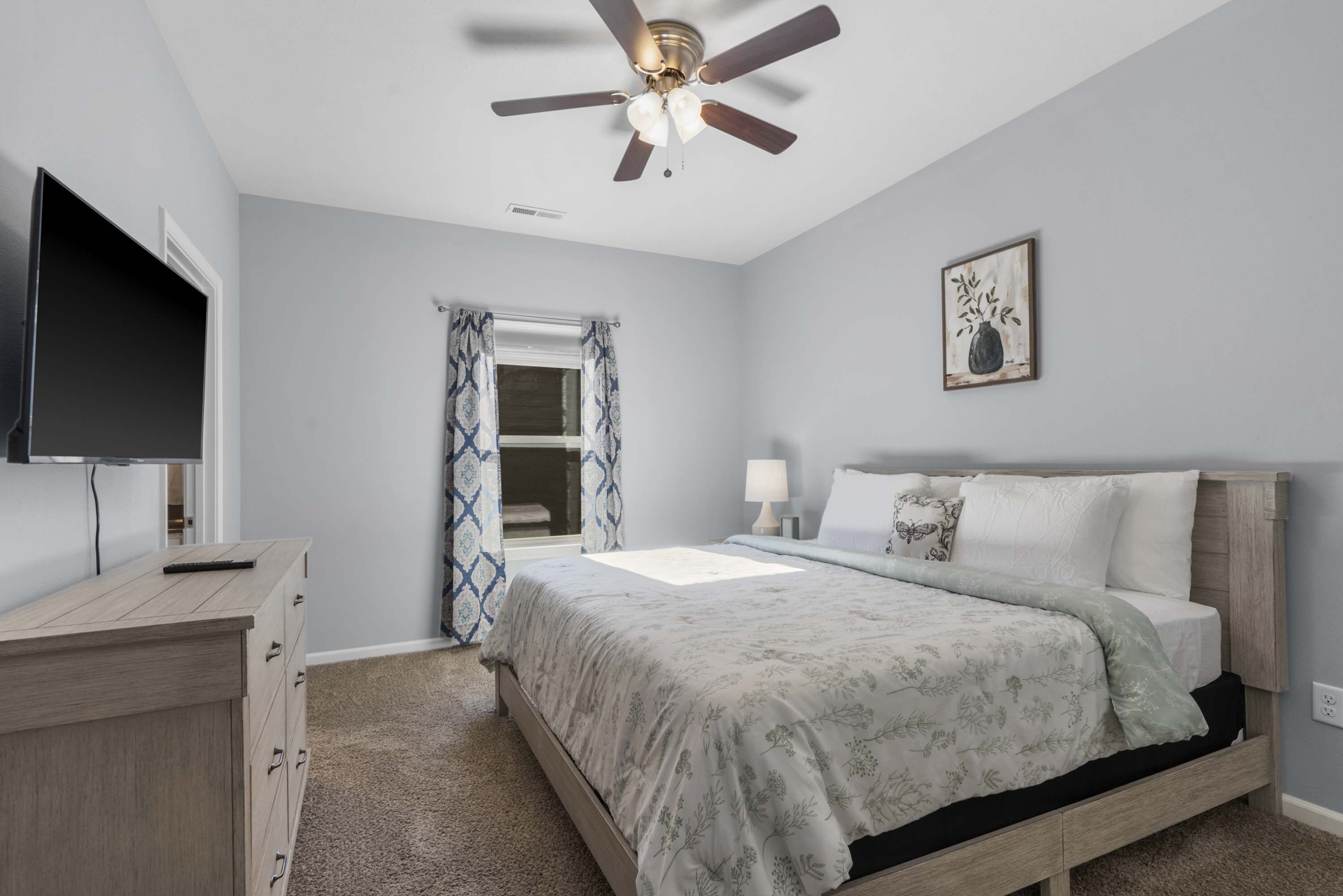 3 bedrooms, iron/ironing board, travel crib, WiFi