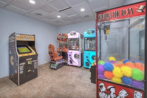 A row of arcade games including Pac-Man, Donkey Kong, and Black Sheep. - Oceanfront Bluewater Resort 1002B- Pools (Myrtle Beach)