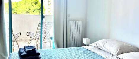 1 chambre, fer et planche à repasser, Wi-Fi, draps fournis