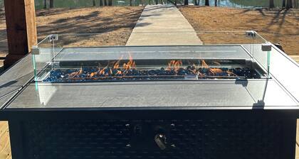 Stunning 4-bedroom house with amazing outdoor space and dock in Double Springs.