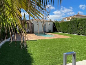 Outdoor pool - SAONA VILLAS (VN CALY): villa for 8 people, private swimming pool, air co, wifi (Les Tres Cales)