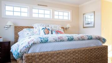 6 bedrooms, iron/ironing board, WiFi, bed sheets