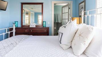 6 dormitorios, tabla de planchar con plancha, wifi y ropa de cama