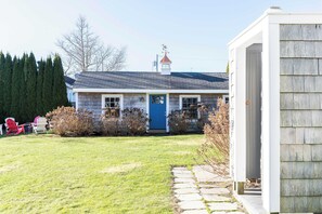 Exterior - Spectacular View from Rooftop Deck | Sleeps 12 (Middletown)