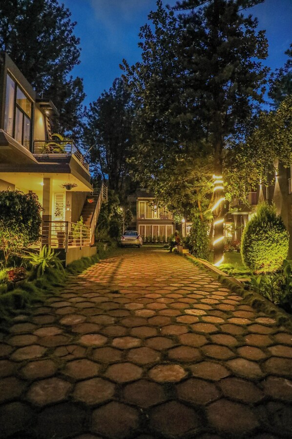 Exterior - Thavika Silverwood Residence Yelagiri (Tirupattur)