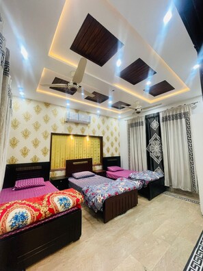 Spa - 6-BedRoom Entire Home in Lavish Area of Lahore  (Lahore)