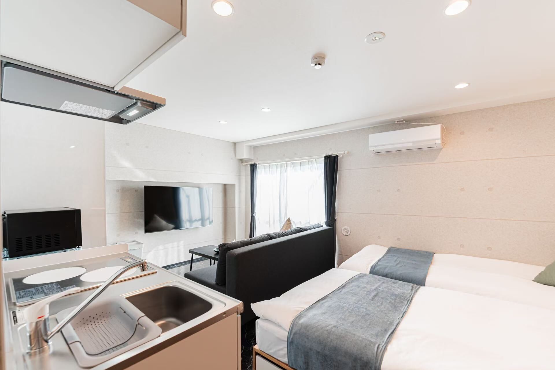 1 bedroom, in-room safe, free WiFi, bed sheets