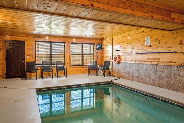 Piscine intérieure, piscine chauffée