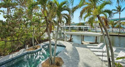 ⭐Private Pool, Canal Front Cottage-Tan Lines⭐