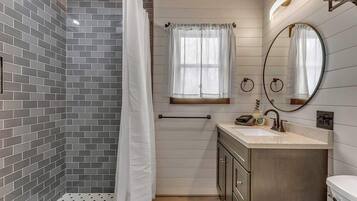 Shower, towels, shampoo