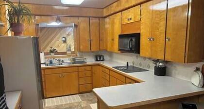 "Lakeview" 5 Bed-2 Bath Hovde Resort