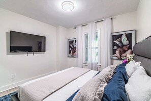 1 bedroom, iron/ironing board, travel cot, WiFi