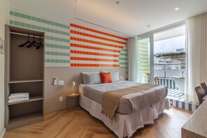 1 habitación, tabla de planchar con plancha, wifi gratis y ropa de cama 