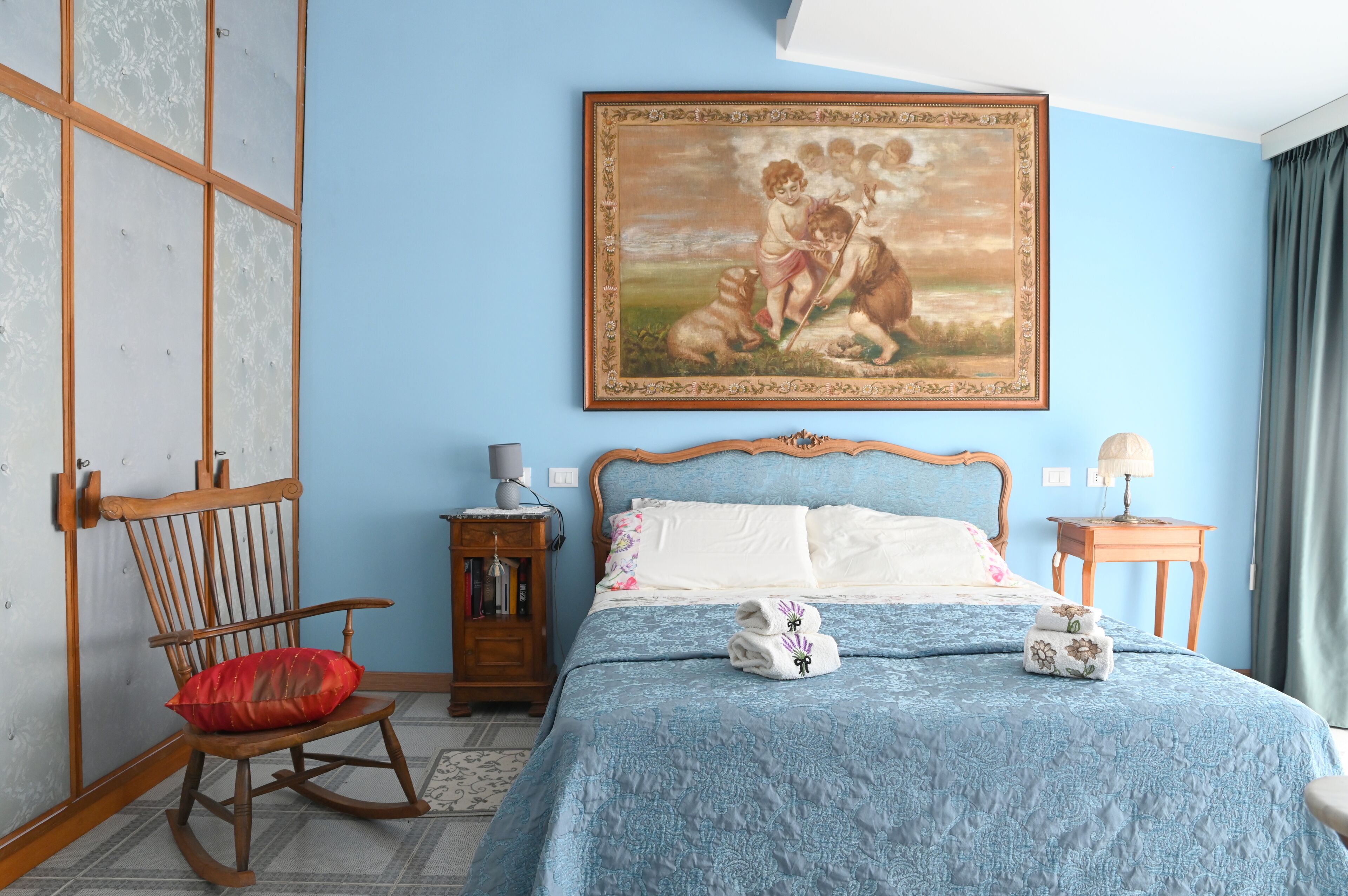 3 chambres, fer et planche à repasser, Wi-Fi, draps fournis