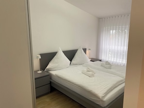 1 chambre, lit parapluie, Wi-Fi, draps fournis