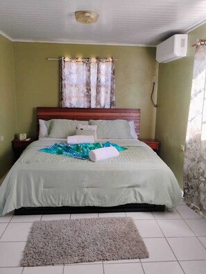 3 dormitoris, planxa i posts de planxar, wifi gratuïta i roba de llit 