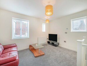 TV - 1 bedroom accommodation in Filey (Filey)