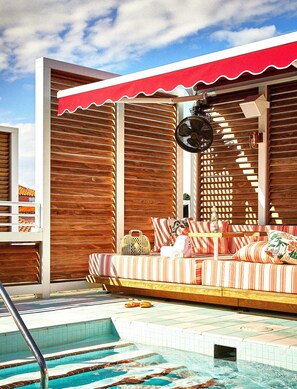 Pool - Deluxe Miami Stay, Superior King Room, Esme Beachside Retreat (Miami Beach)