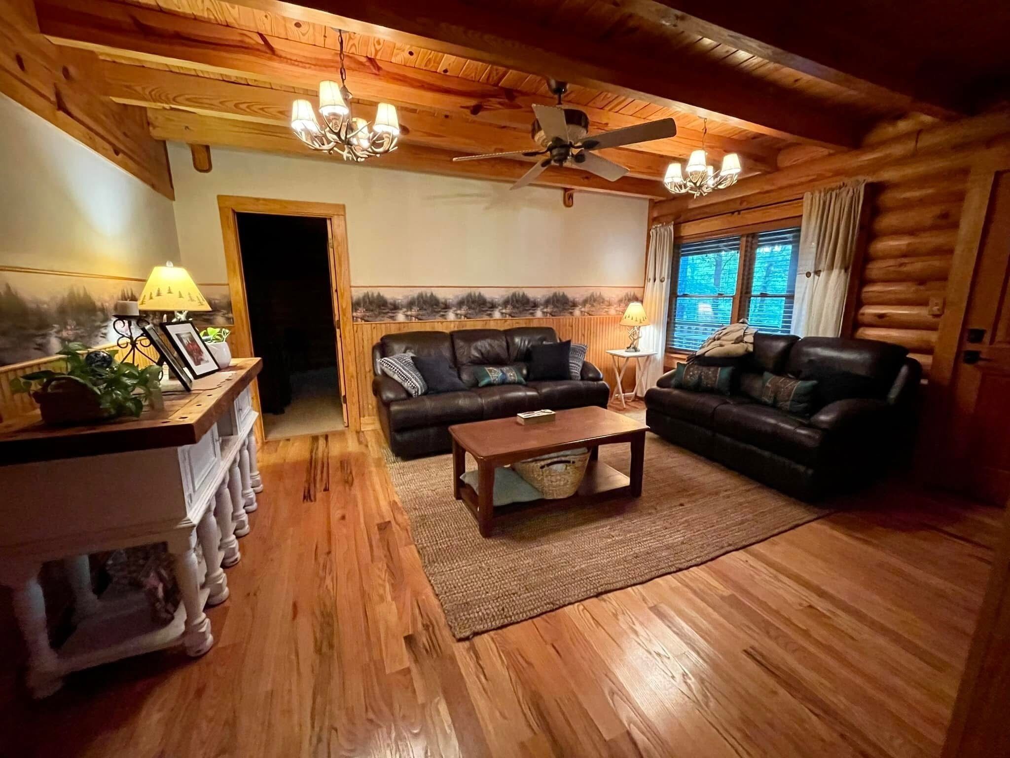 Smart TV, fireplace, computer monitors