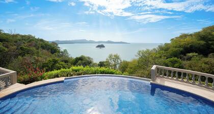 Romantic Getaway with Stunning Panoramic Ocean Views, Amazing Sunsets