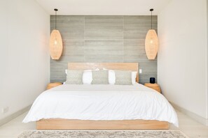 1 habitación, tabla de planchar con plancha, cuna de viaje y wifi