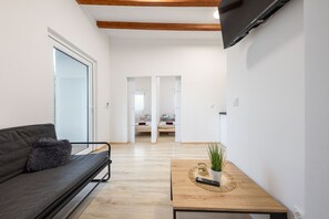 Apartment, Smoking