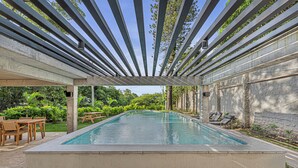 Pool - Cozy, Modern, Upscale APT W/Views, Pool, Gym, A/C (San Salvador)