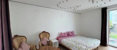 1 bedroom, iron/ironing board, WiFi, bed sheets