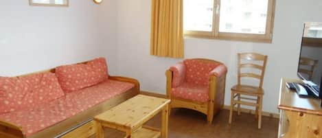 Apartment | Living room