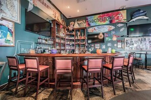 Bar (in der Unterkunft)