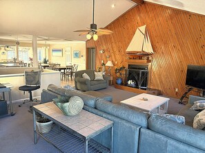 Smart TV y futbolito