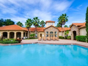 Outdoor pool, a heated pool - 4th Floor Poolside Condo! 15 minutes to Disney. Golfers Retreat. Tuscana Resort (Davenport)