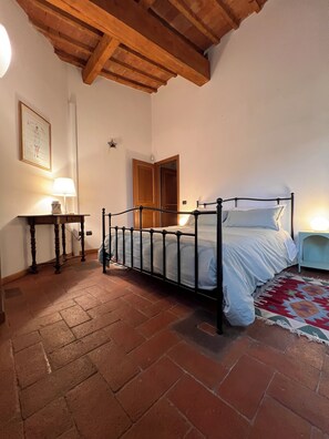 3 soverom, strykejern/-brett, wi-fi (inkludert) og sengetøy