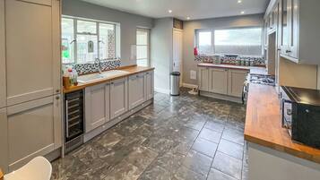 Dishwasher, highchair