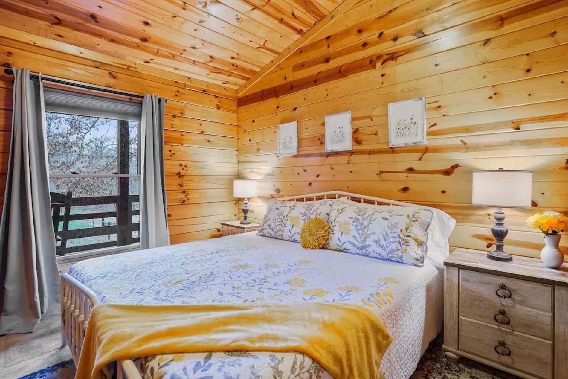 4 habitaciones, escritorio, tabla de planchar con plancha y wifi gratis 