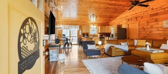 Honeybee Hideaway | Hot-Tub, Game Rm, Pond