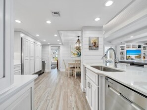 Condo, Multiple Beds (Waterview Towers 201) | Interior - Waterview Towers 201 (Destin)