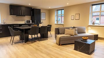 Apartment | Living area | Flat-screen TV