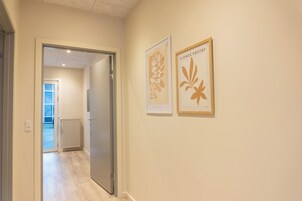 Junior-suite | Skrivebord, arbejdsområde til bærbare computere, gratis Wi-Fi, sengetøj