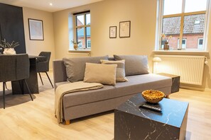 Apartment | Living area | Flat-screen TV - Hotel Ulfborg (Ulfborg)