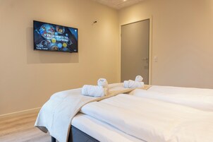 Junior-suite | Skrivebord, arbejdsområde til bærbare computere, gratis Wi-Fi, sengetøj