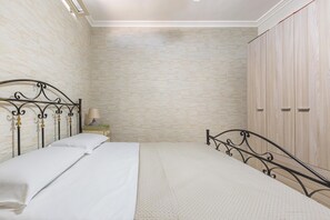 1 bedroom, iron/ironing board