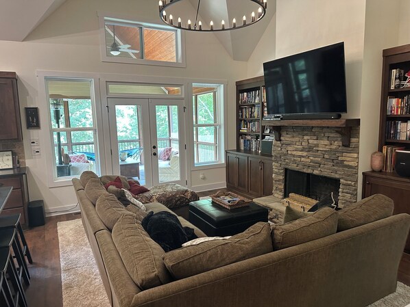 Smart TV, fireplace, DVD player, books