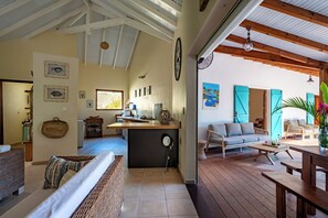 TV - Villa Coccoloba 4 air-conditioned bedrooms and a beautiful sea view with pool (Capesterre-de-Marie-Galante)