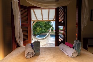 4 bedrooms, iron/ironing board, travel cot, WiFi