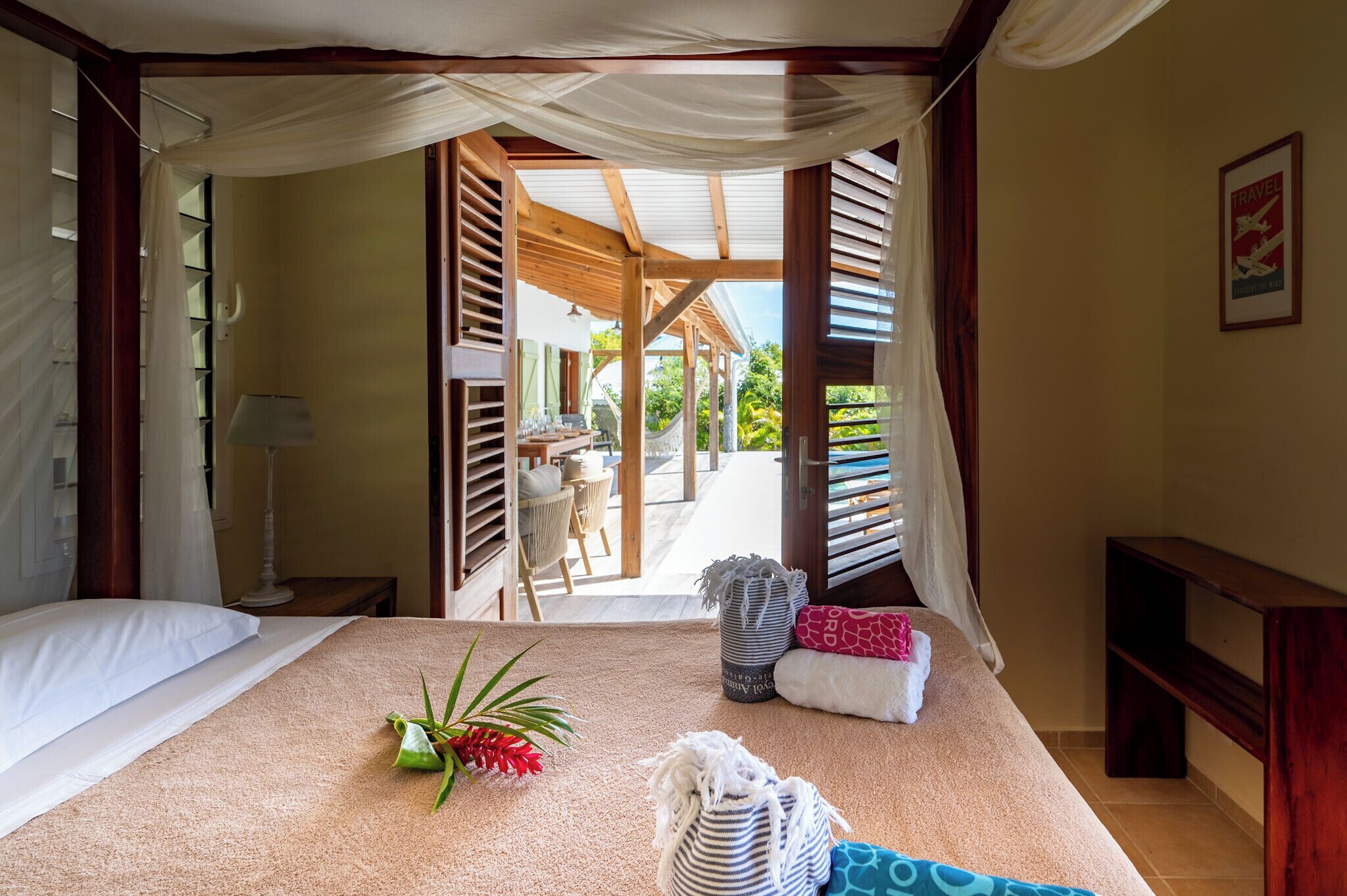 4 habitaciones, tabla de planchar con plancha, cuna de viaje y wifi 