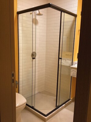 Classic Double Room | Bathroom - HOTEL CHIAPETTI (Foz do Iguaçu)