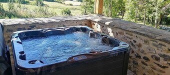 Le Refuge de Jorance and its spa 
