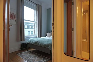 1 bedroom, iron/ironing board, Internet, bed sheets